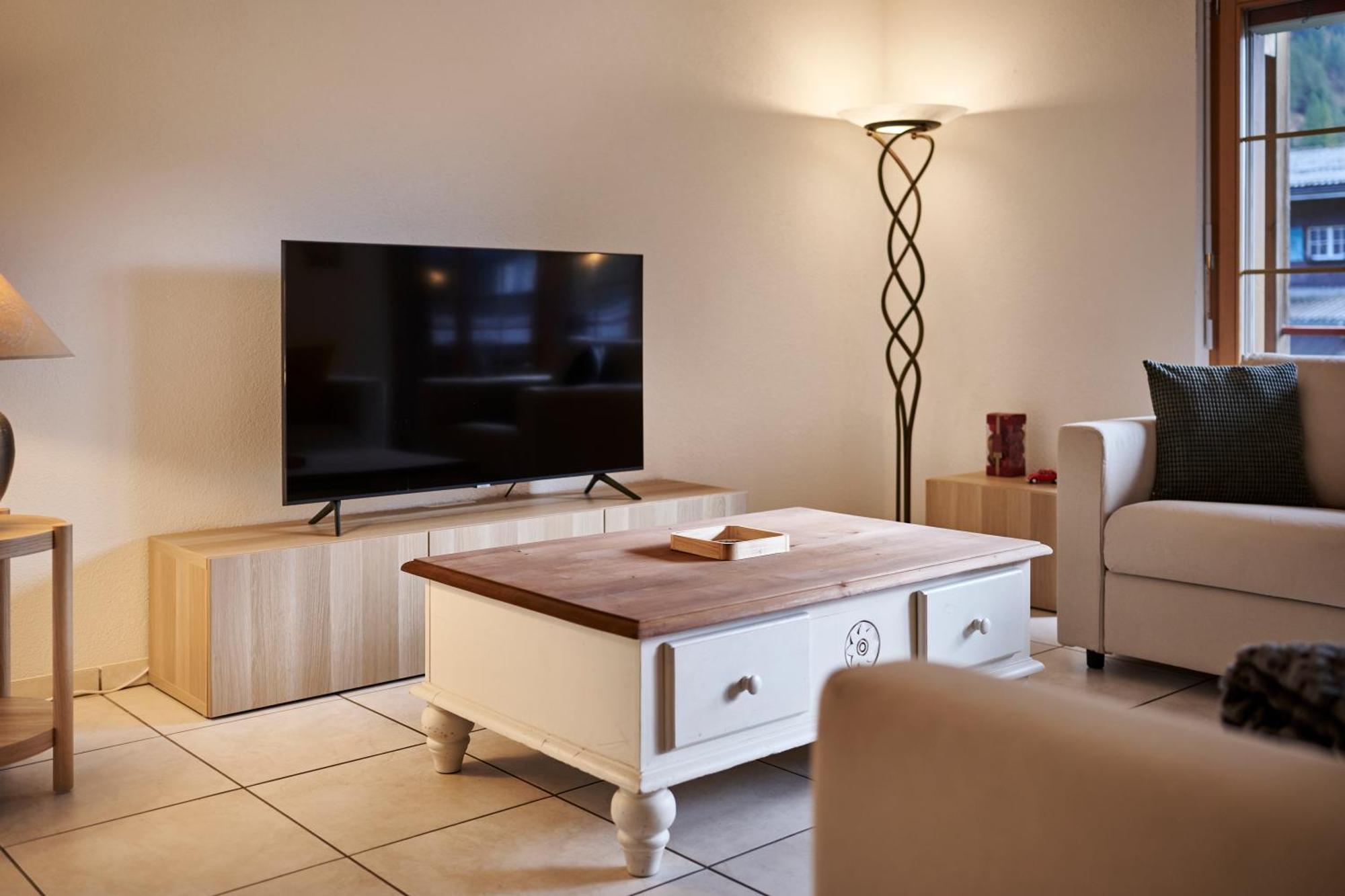 Apartment Mountain View, Luxury, Spacious With Best Views Лаутербрунен Екстериор снимка